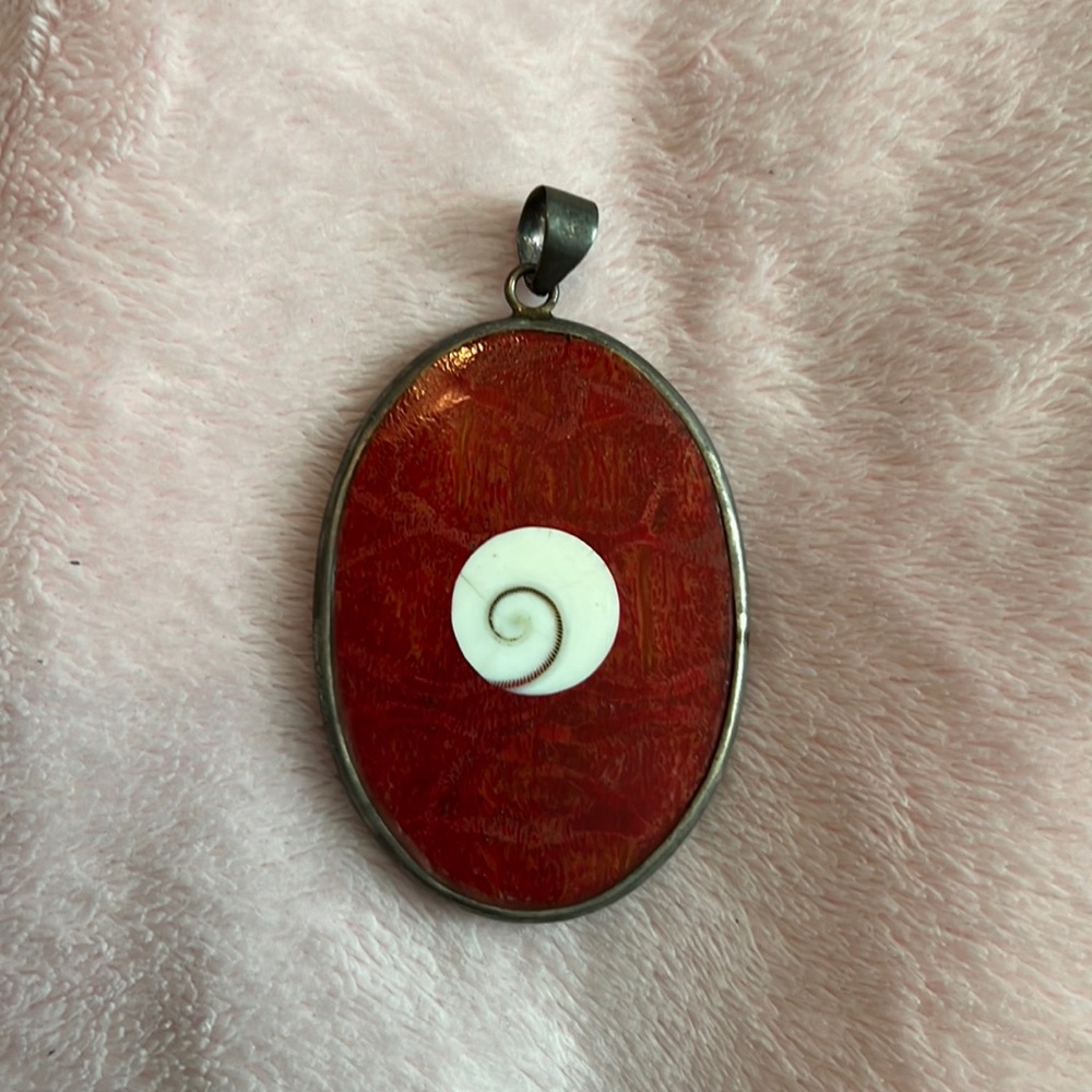 Red coral pendant